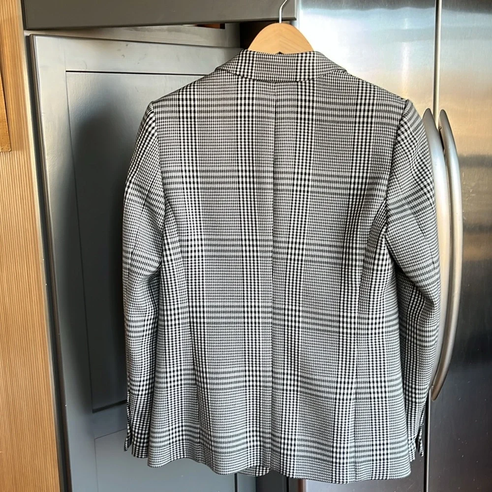 Classic Black and White Plaid Blazer - Picture 3 of 6
